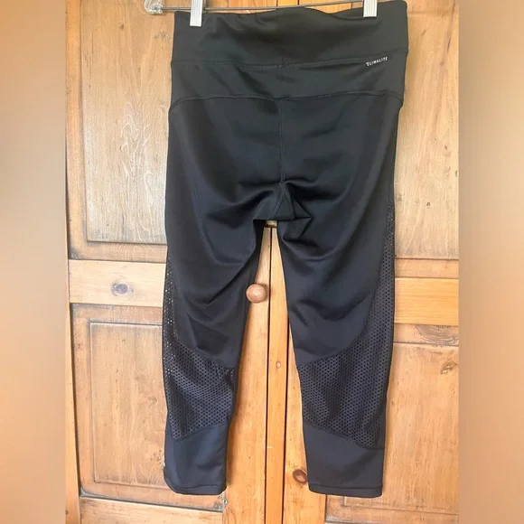Adidas Small Women’s Black Climalite Capri Leggings - Picture 2 of 6